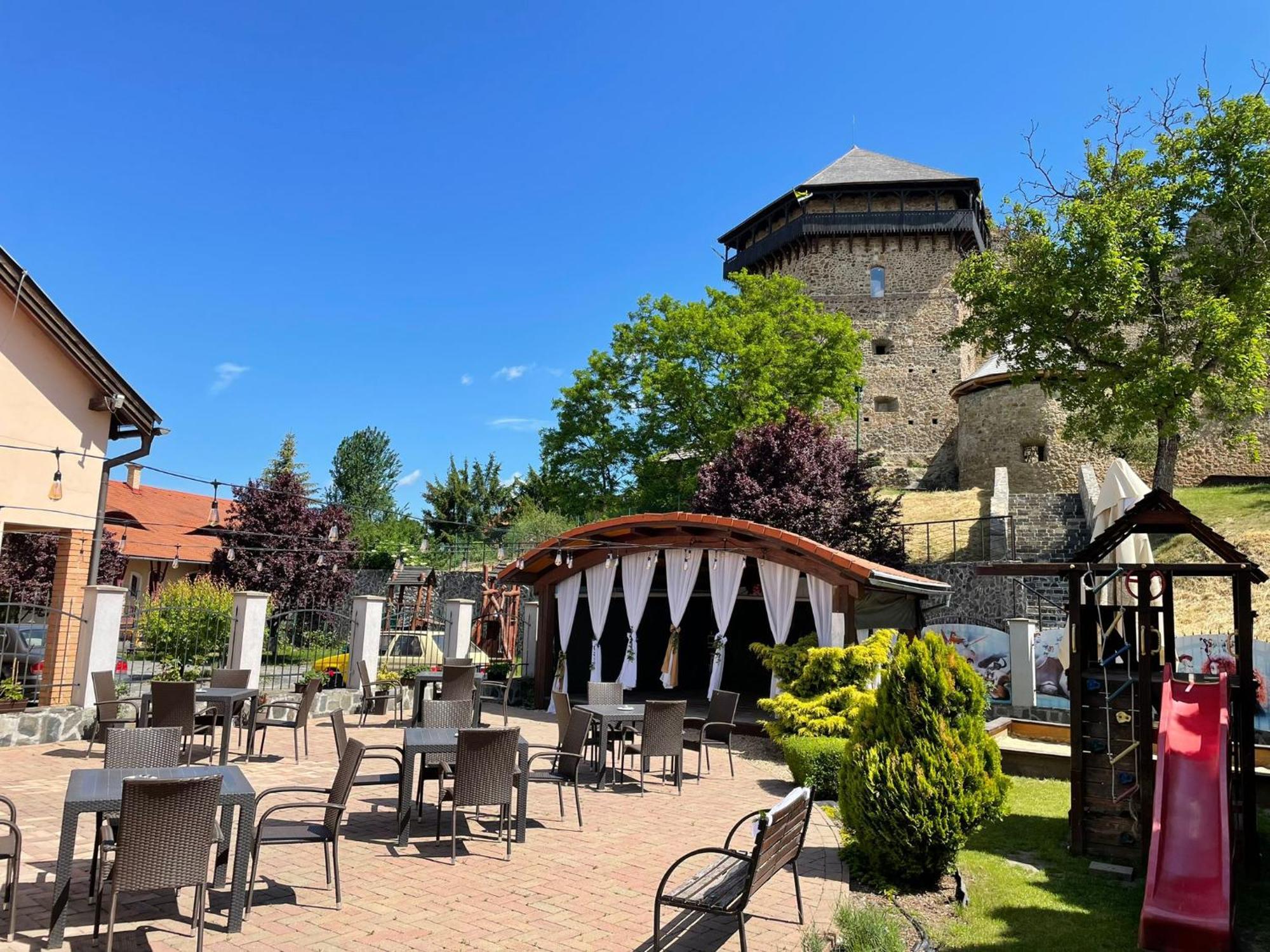 Penzion Bebek Filakovo Εξωτερικό φωτογραφία